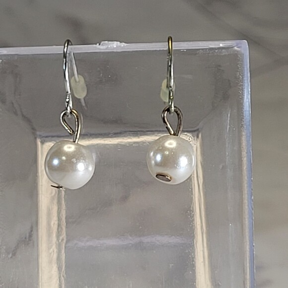 Pearl imitation round drop earrings - Picture 1 of 6